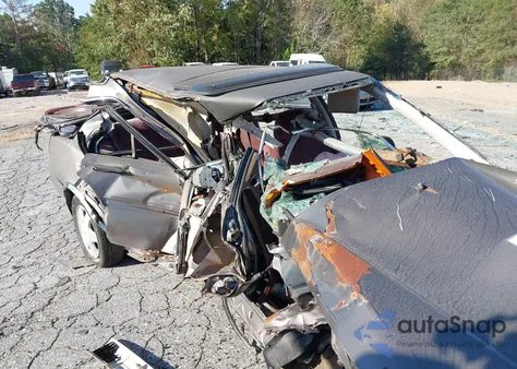 1992 Honda Accord Ex из США, поврежденный, VIN 1HGCB7672NA126710